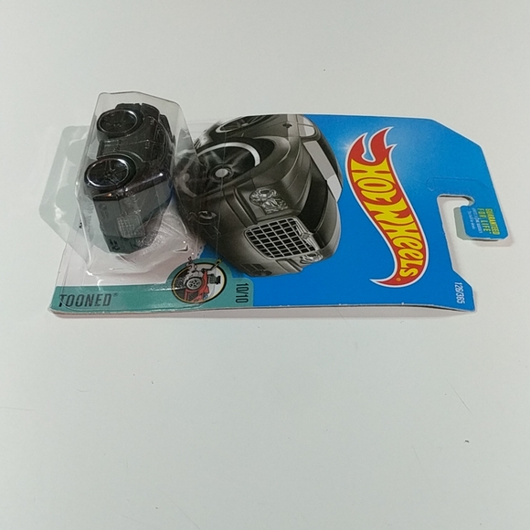 Hot Wheels Chrysler 300C - Picture 5 of 8